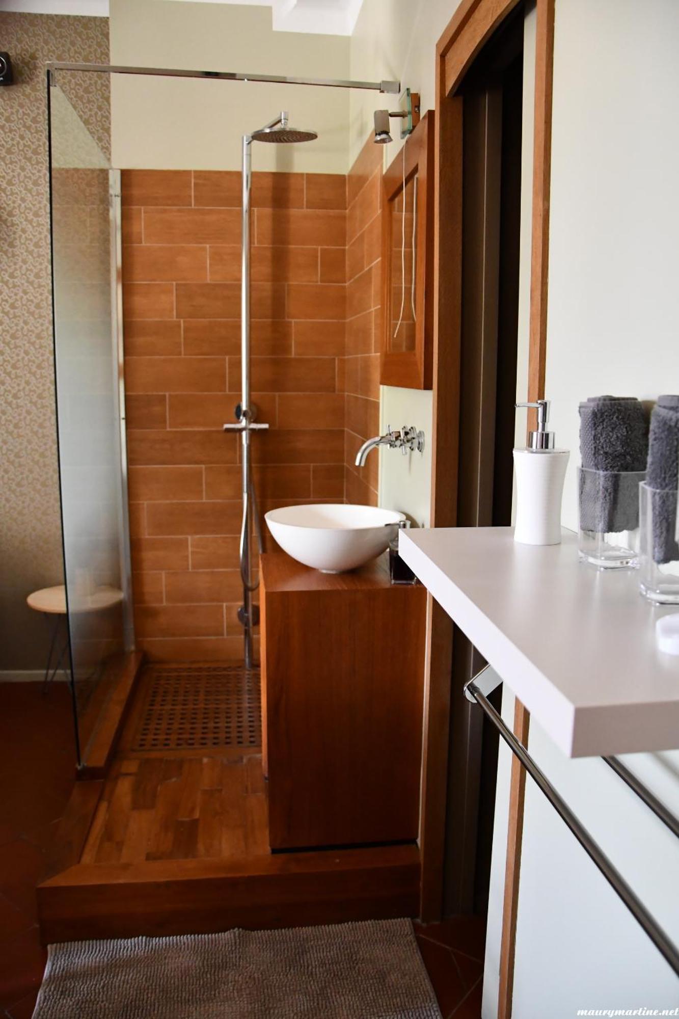 La Bastide Du Castellet Hotel Ле Кастеле Екстериор снимка