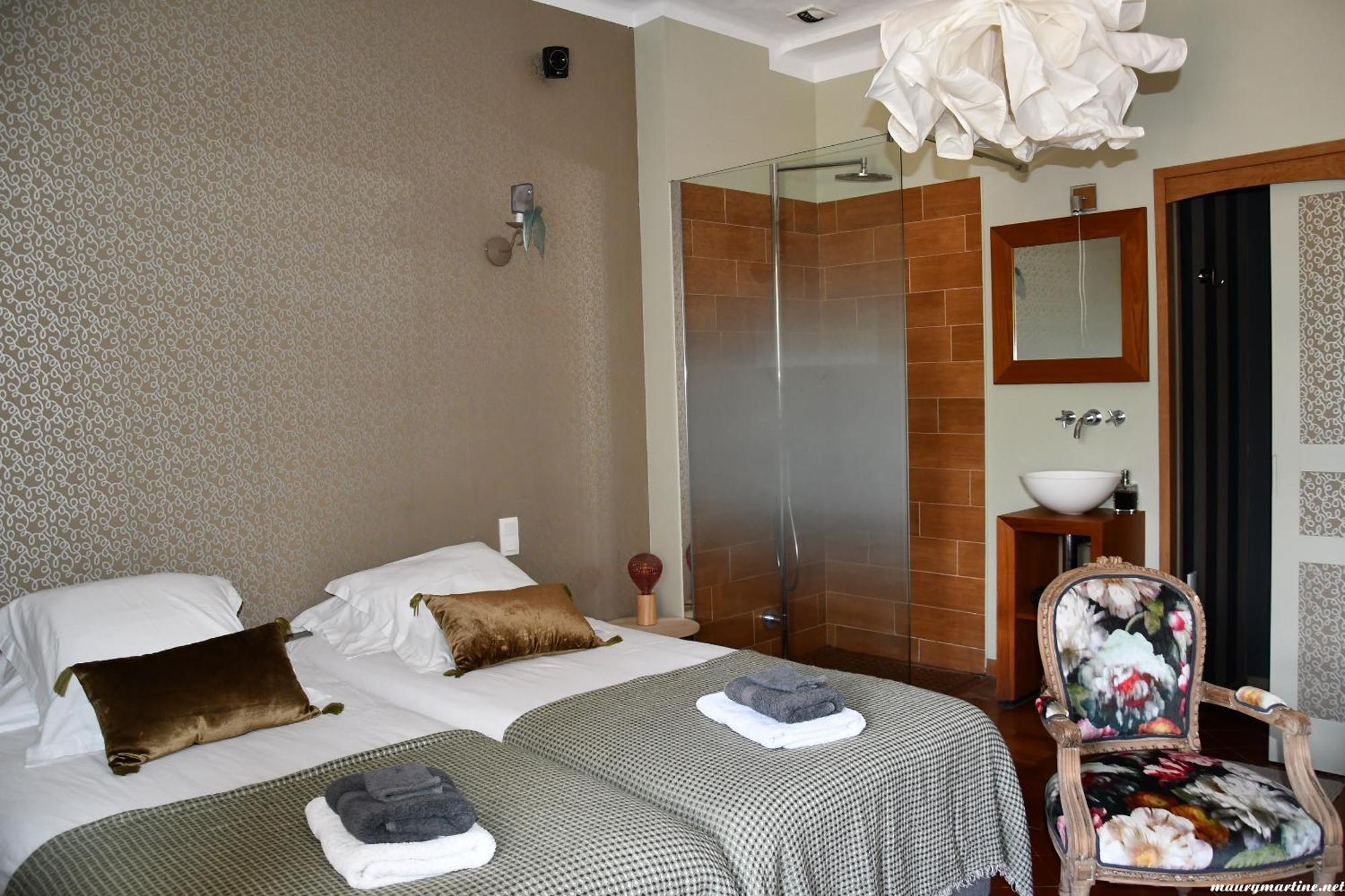 La Bastide Du Castellet Hotel Ле Кастеле Екстериор снимка