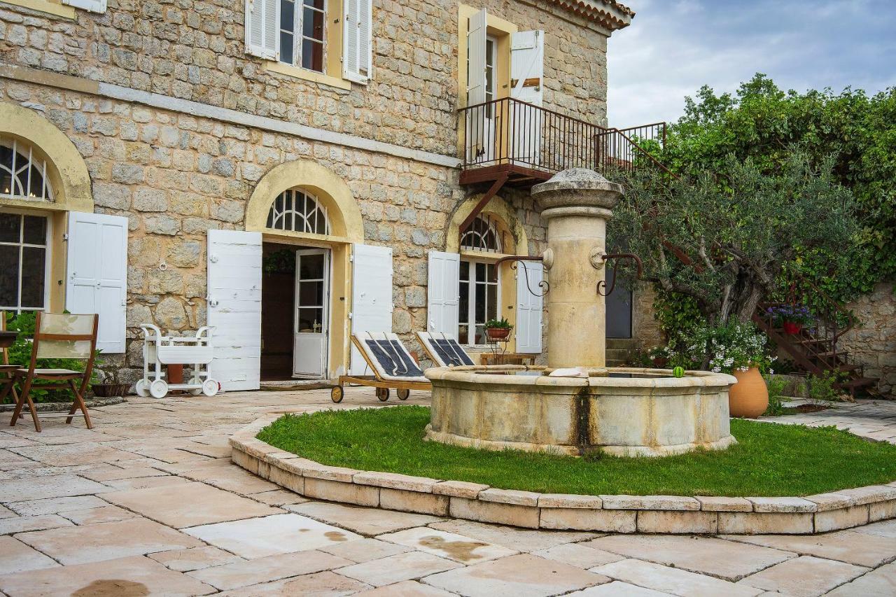 La Bastide Du Castellet Hotel Ле Кастеле Екстериор снимка
