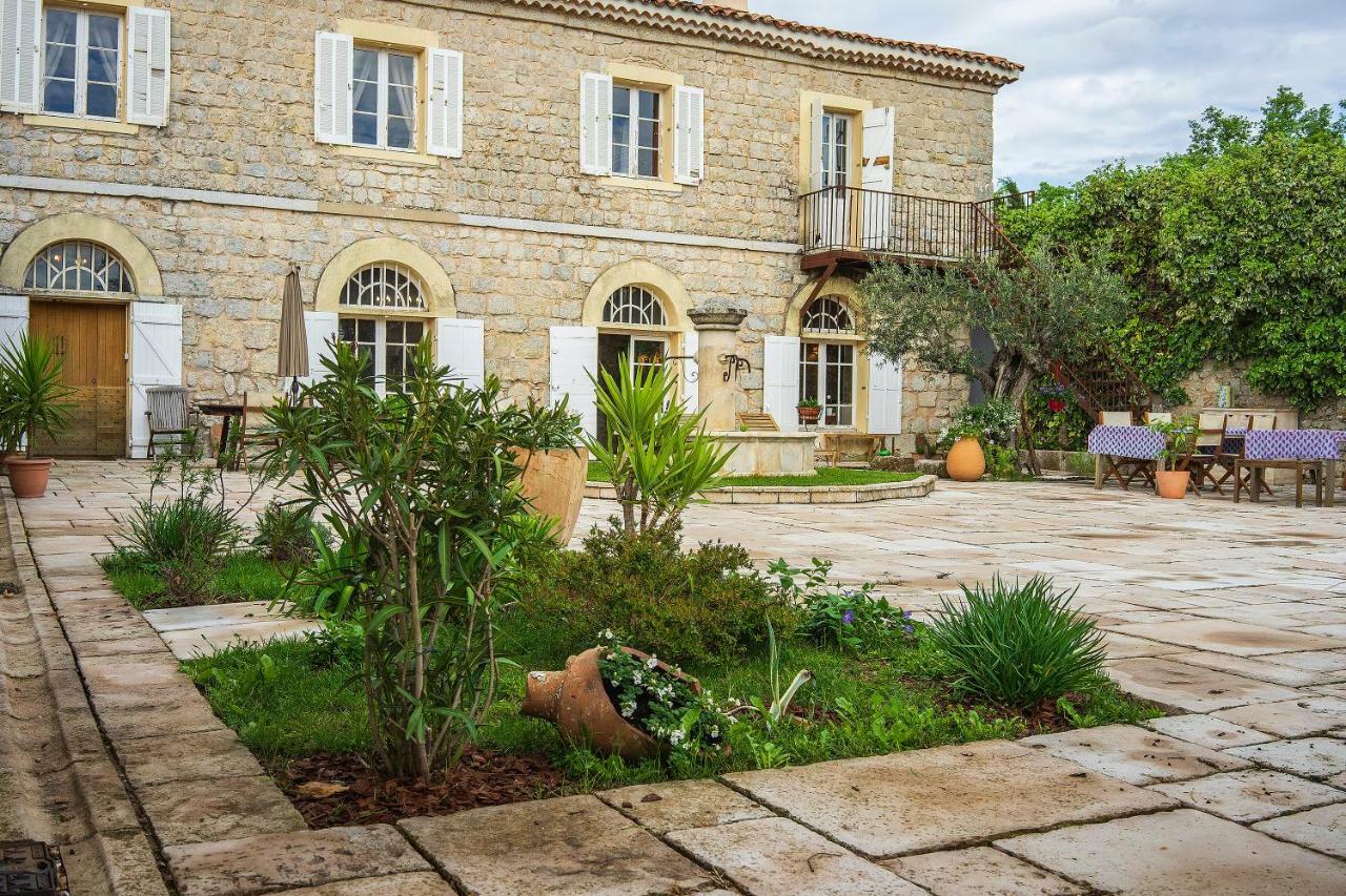 La Bastide Du Castellet Hotel Ле Кастеле Екстериор снимка