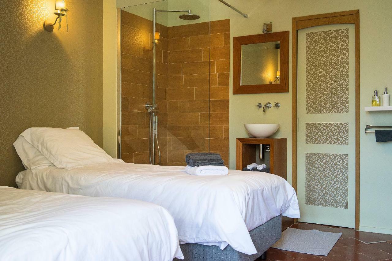 La Bastide Du Castellet Hotel Ле Кастеле Екстериор снимка