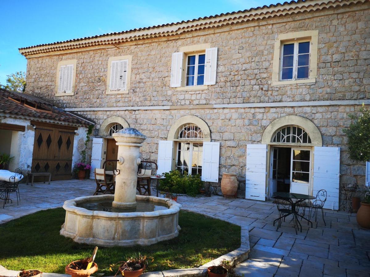 La Bastide Du Castellet Hotel Ле Кастеле Екстериор снимка